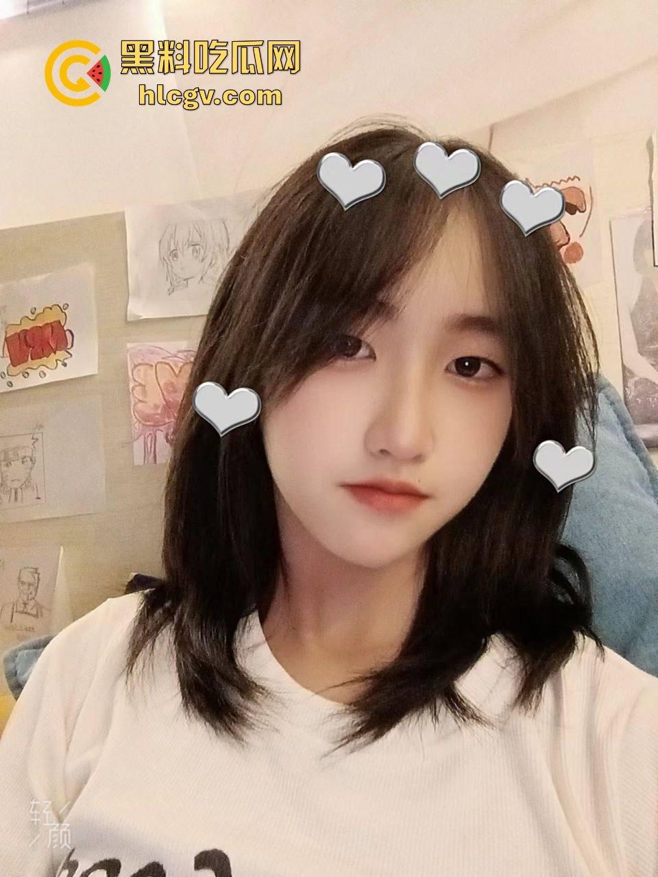 四川成都18岁高中美女学妹骚气十足！黑丝翘臀让人忍不住，粉嫩鲍口令人欲罢不能！  第3张