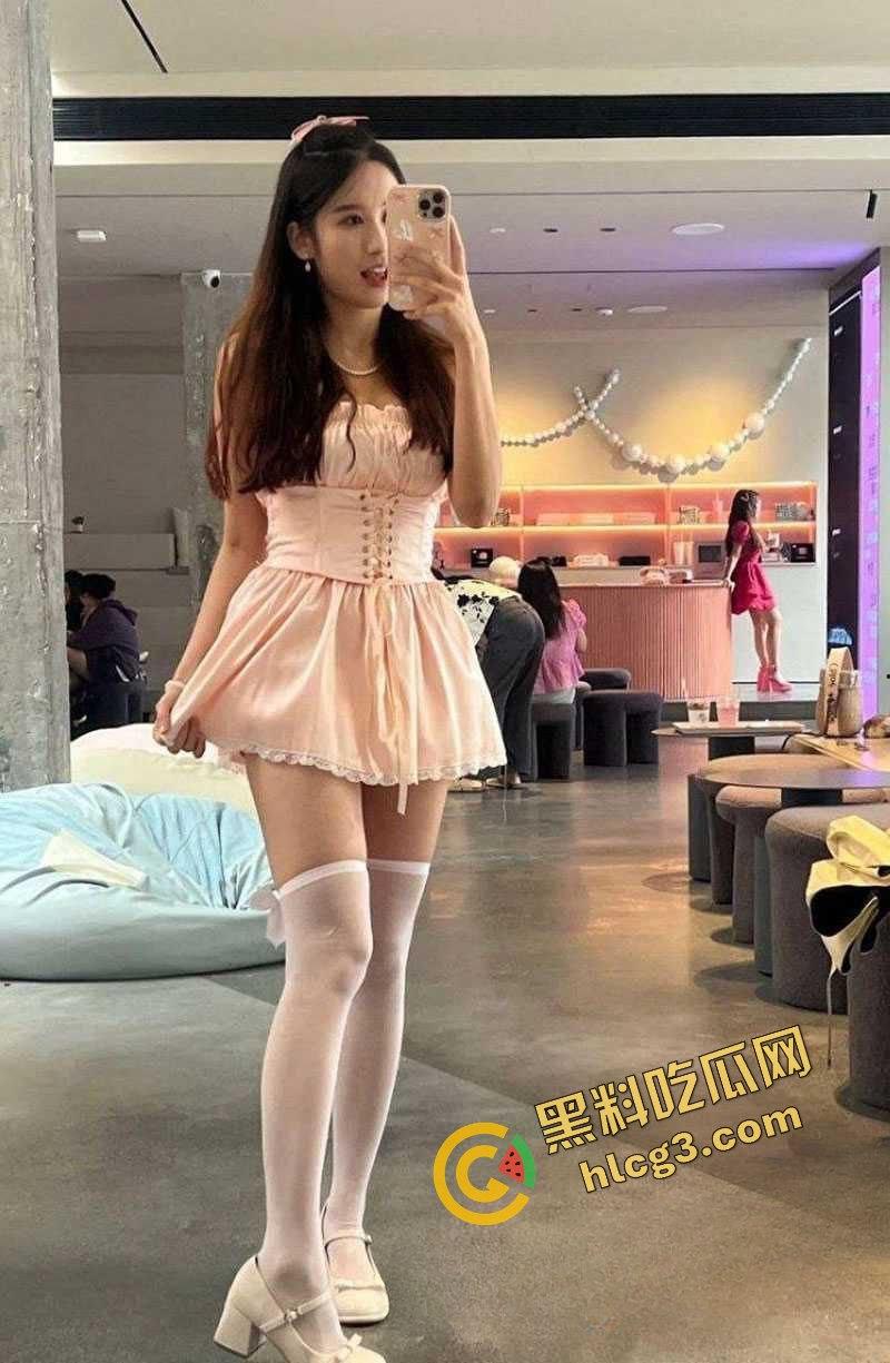 南京健身女教练『赵丽妍』被富豪大哥健身办年卡拿下 SM道具调教电逼 颜射淫叫不断! 第4张 南京健身女教练『赵丽妍』被富豪大哥健身办年卡拿下 SM道具调教电逼 颜射淫叫不断! 第4张