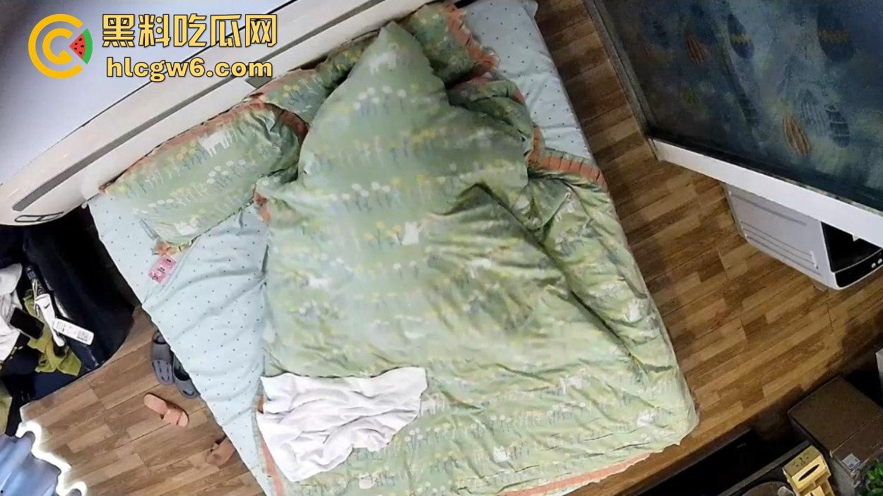 上帝视角直击小情侣酒店打炮被偷拍流出，细腰丰臀女友被操到嗷嗷浪叫，男友花样多到把床差点干散架！  第4张