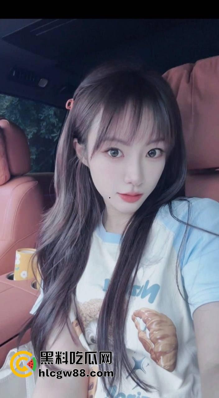 南京艺术学院母狗【刘静婷】约体育生被站立猛蹬，逼操烂还浪叫不停，美女再靓也得舔，鸡巴舔过无数根 ！  第1张