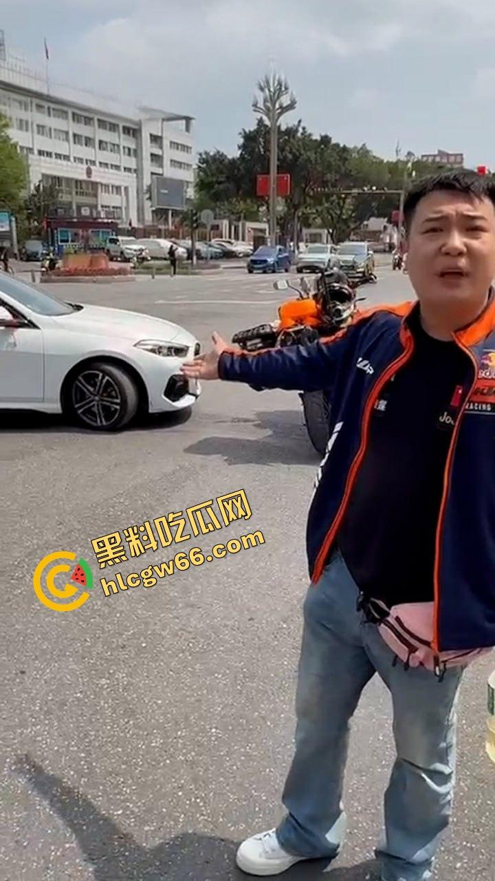 德阳妈逼哥火力全开！宝马别车还理直气壮？网红张某当街开骂骂出天际，含妈量爆表直接骂进热搜！  第6张