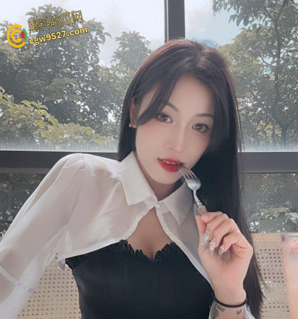 IG高颜值模特【小青同学】,早期约炮视频流出,含情脉脉的口交舔屌,淫语娇喘反差感炸裂至极! 第6张 IG高颜值模特【小青同学】,早期约炮视频流出,含情脉脉的口交舔屌,淫语娇喘反差感炸裂至极! 第6张