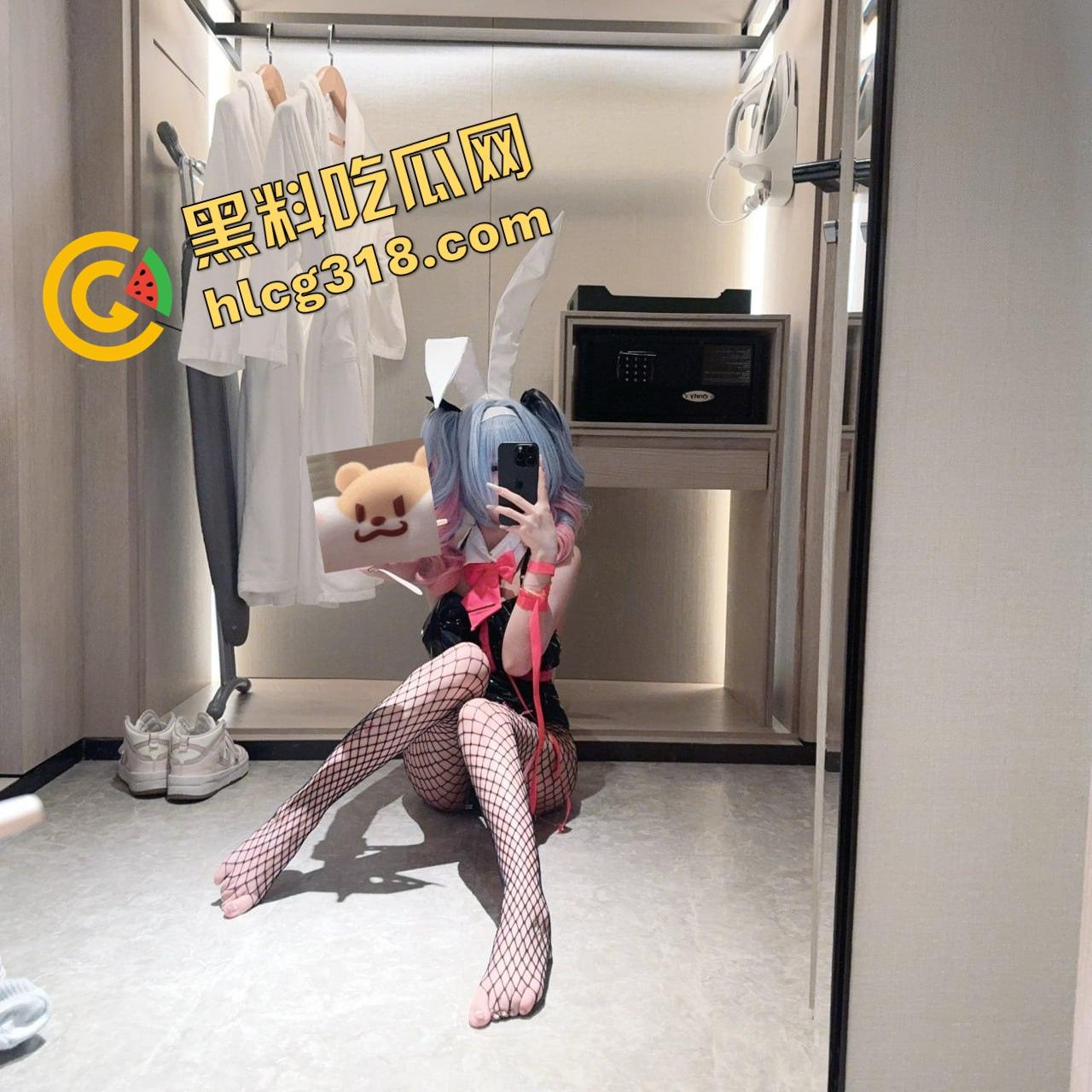 成都软萌cos『十七』短裙下藏不住贱劲，主动翻身爬上金主大肉棒，女上位骑到娇喘湿成水灾！  第6张