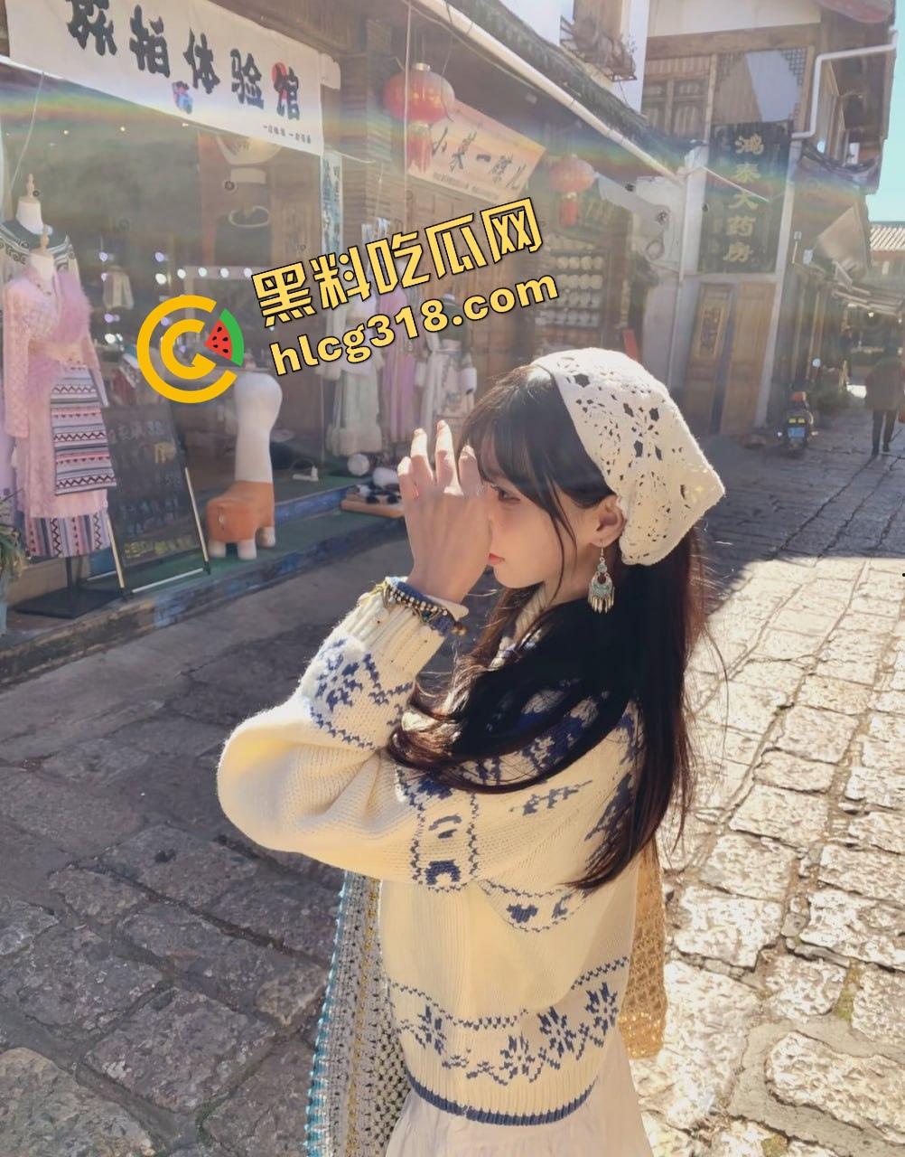 成都软萌cos『十七』短裙下藏不住贱劲，主动翻身爬上金主大肉棒，女上位骑到娇喘湿成水灾！  第8张